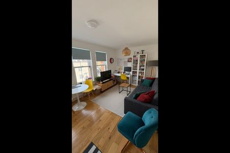 1 Bed Flat, Lavender Hill, SW11 - Photo 3