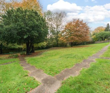 3 Bedroom - Northlands Drive, Winchester - Photo 1