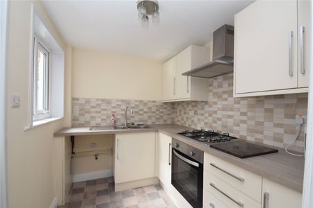 2 bed terraced house to rent in Tindall Street, Scarborough, YO12 - Photo 4