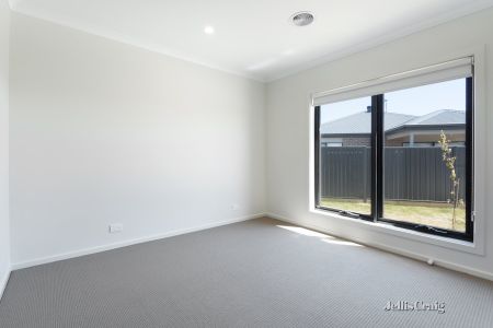 5 Liliane Place, Lake Gardens - Photo 2