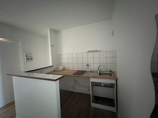 A louer appartement type 2 centre ville Châteauroux - Photo 1