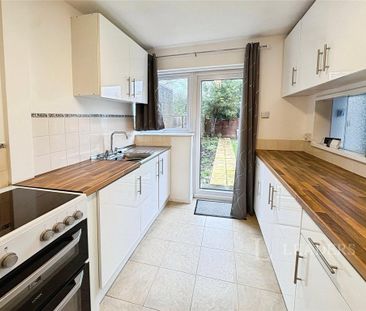 3 bedroom terraced house to rent - Photo 6