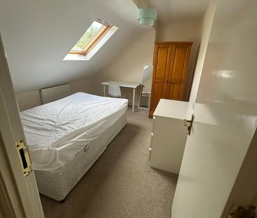 6 Bed Terraced House, Horfield Road, BS2 - Photo 2