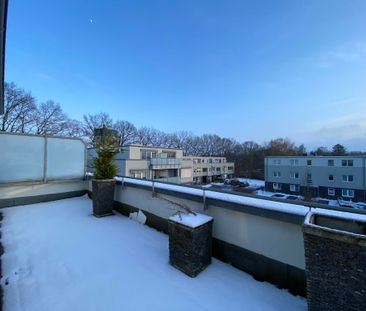 Schöne 3-Zimmer-Wohnung mit großer Dachterrasse in Südlage - Photo 3