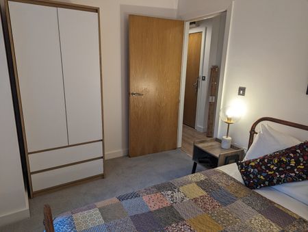 1 Bed Flat, Waterloo Court, LS10 - Photo 4