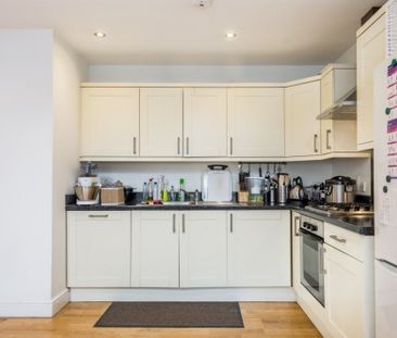 1 bedroom flat to rent - Photo 2