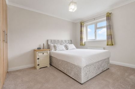 3 Bedroom Link Detached House To Rent - Photo 5