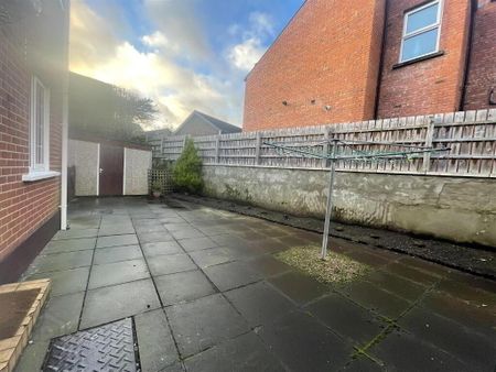 4 Locksley Grange, Belfast, BT10 0DW - Photo 3