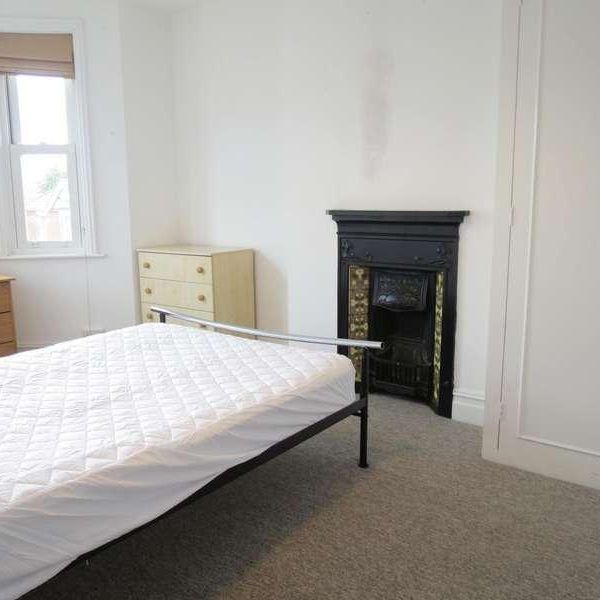 Bedroom Detached House In Winton, BH9 - Photo 1