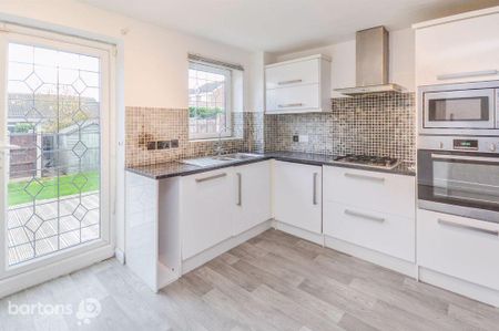 2 bedroom semi-detached house to rent - Photo 2