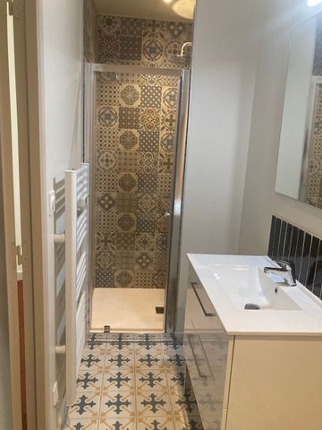 Location Appartement 2 pièces 37m² UZES 30700 - Photo 2