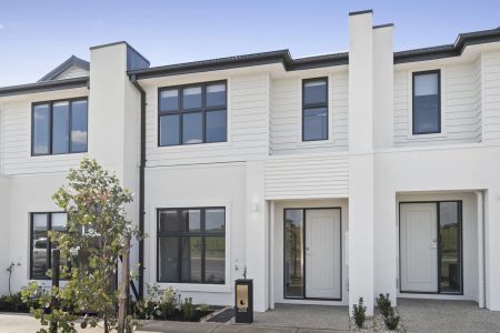 Brand New Modern & Stylish Townhouse in the Grand Central Estate Tarneit! - Photo 4