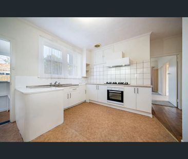 98 Beach Street, Frankston, Vic 3199 - Photo 2