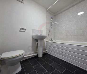 Loughborough Road, LE4, Leicester - Photo 4