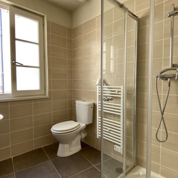 Location Appartement 1 pièce 33m² - Photo 1