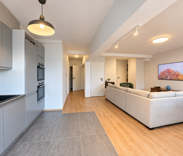 Magnifique duplex entièrement rénové au dernier étage - Foto 2