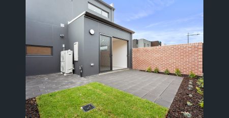 Cutting edge modern living - Photo 3