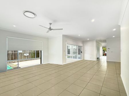 Spacious Family Home with Pool & Premium Features - Photo 2