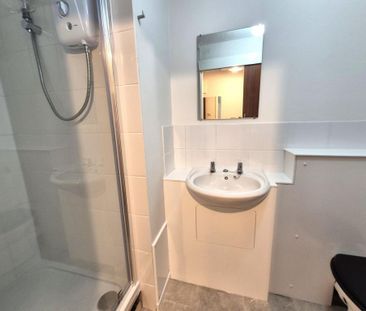 Studio to rent - Photo 2