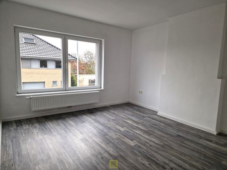 Volledig vernieuwde woning met terras te huur in Heldergem - Photo 3