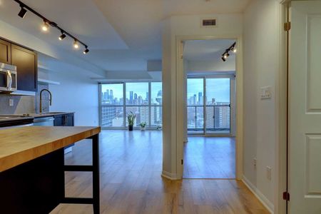 For Lease - 400 Adelaide Street Unit# 2214, Toronto, Ontario - Photo 3