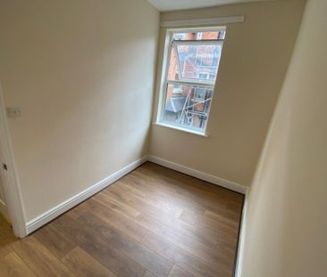 Clarendon Road - Photo 2