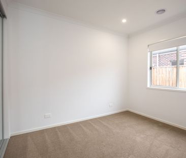 STUNNING STONEHILL - Photo 6