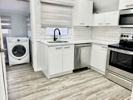 For Lease - 252 Robinson Street, Norfolk, Ontario - Photo 4