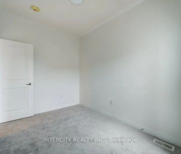 Condo Townhouse For Lease | X9049613 - Photo 3