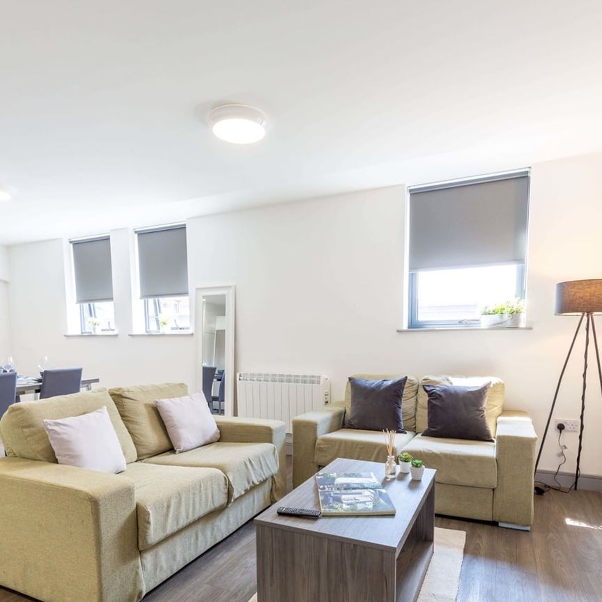 Room in a Shared House, Cavendish Street, LS3 - Photo 1