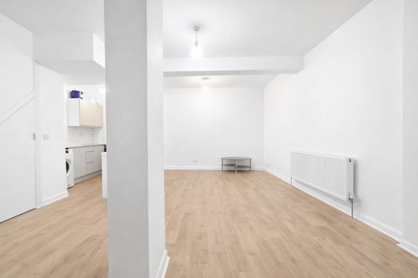 3 Bed Maisonette, High Street, SE20 - Photo 1