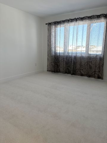 For Lease - 70 Dusenbury Drive, Loyalist, Ontario - Photo 4