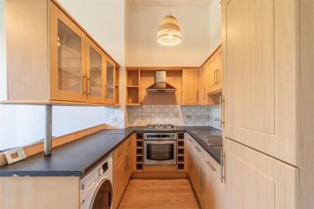 3 bedroom apartment to rent - Photo 3