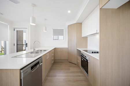 21B Manikato Way, Port Macquarie NSW 2444 - House For Rent | Domain - Photo 5