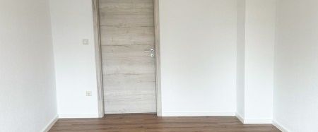 Modern renovierte 3-Raum-Wohnung in Wilkau-Haßlau! - Foto 1