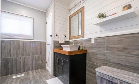 For Lease - 12 Princess Street, Brantford, Ontario - Photo 5