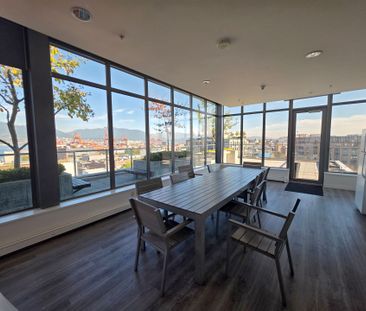 Spacious Open Layout in Gastown! 1 Bed/1 Bath avail December 1st - Photo 1