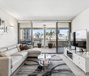 Furnished Apartment in the Heart of West Perth with City Views - Photo 2