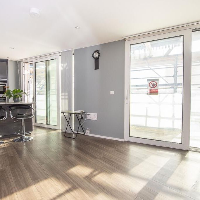 2 bedroom flat to rent - Photo 1