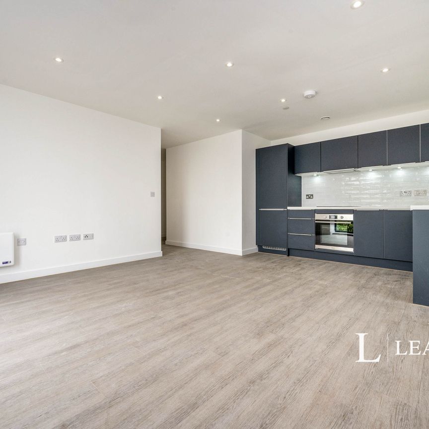 2 bedroom apartment to rent Buckingham Court, 400 Silbury Boulevard, Milton Keynes, MK9 - Photo 1