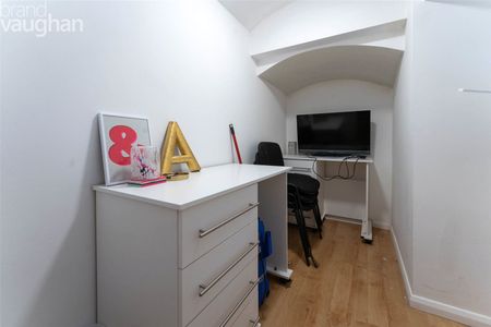 3 bedroom apartment to rent - Photo 3