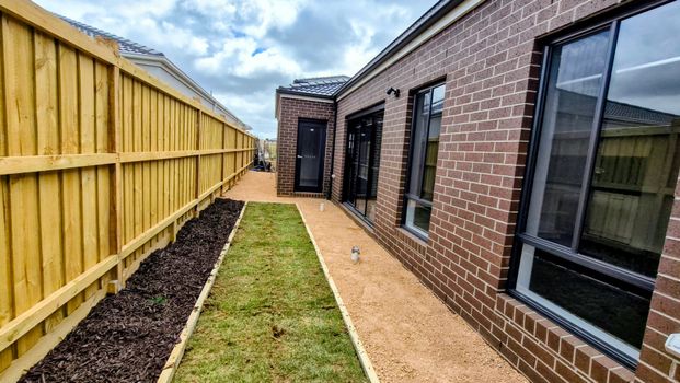 Wyndham Vale - Photo 1