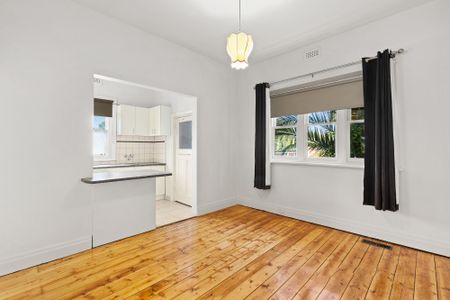 61 Williams Road, Windsor VIC 3181 - House For Rent | Domain - Photo 2