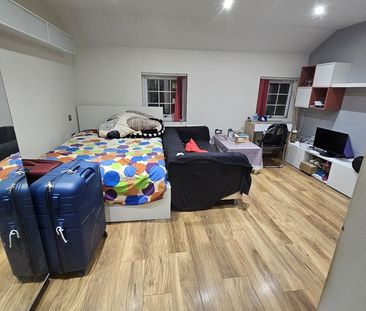 Studio Flat, Chatham Street, RG1 - Photo 1