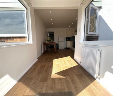 3 bedroom detached bungalow to rent - Photo 5
