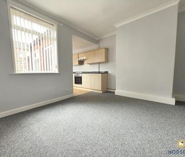 2 bedroom end of terrace house to rent - Photo 3