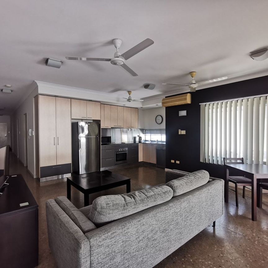 INNER CITY LIVING - FULLY FURNISHED & EQUIPPED - Photo 1