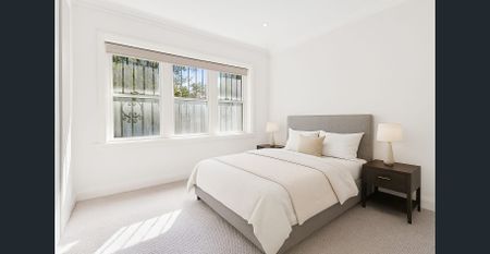 Glamorous apartment with iconic Harbour and City Skyline views - Photo 3