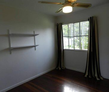 Classic Home - Photo 3