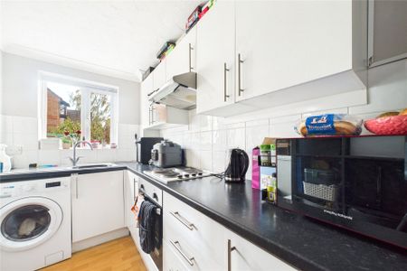 1 bedroom House in Simkins Close, Winkfield Row - Photo 4